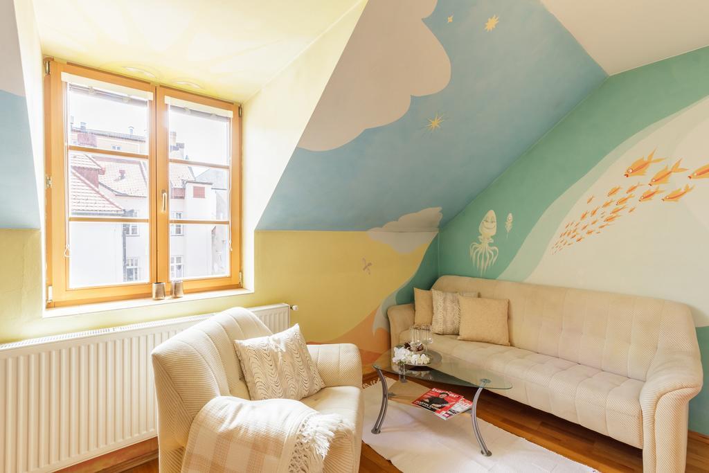 Old Town Charles Apartments チェスケー・ブジェヨヴィツェ エクステリア 写真
